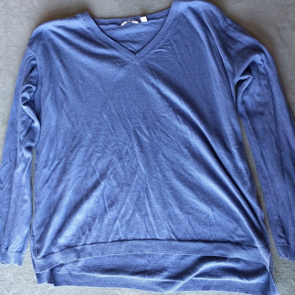 Uniqlo V-neck Sweater